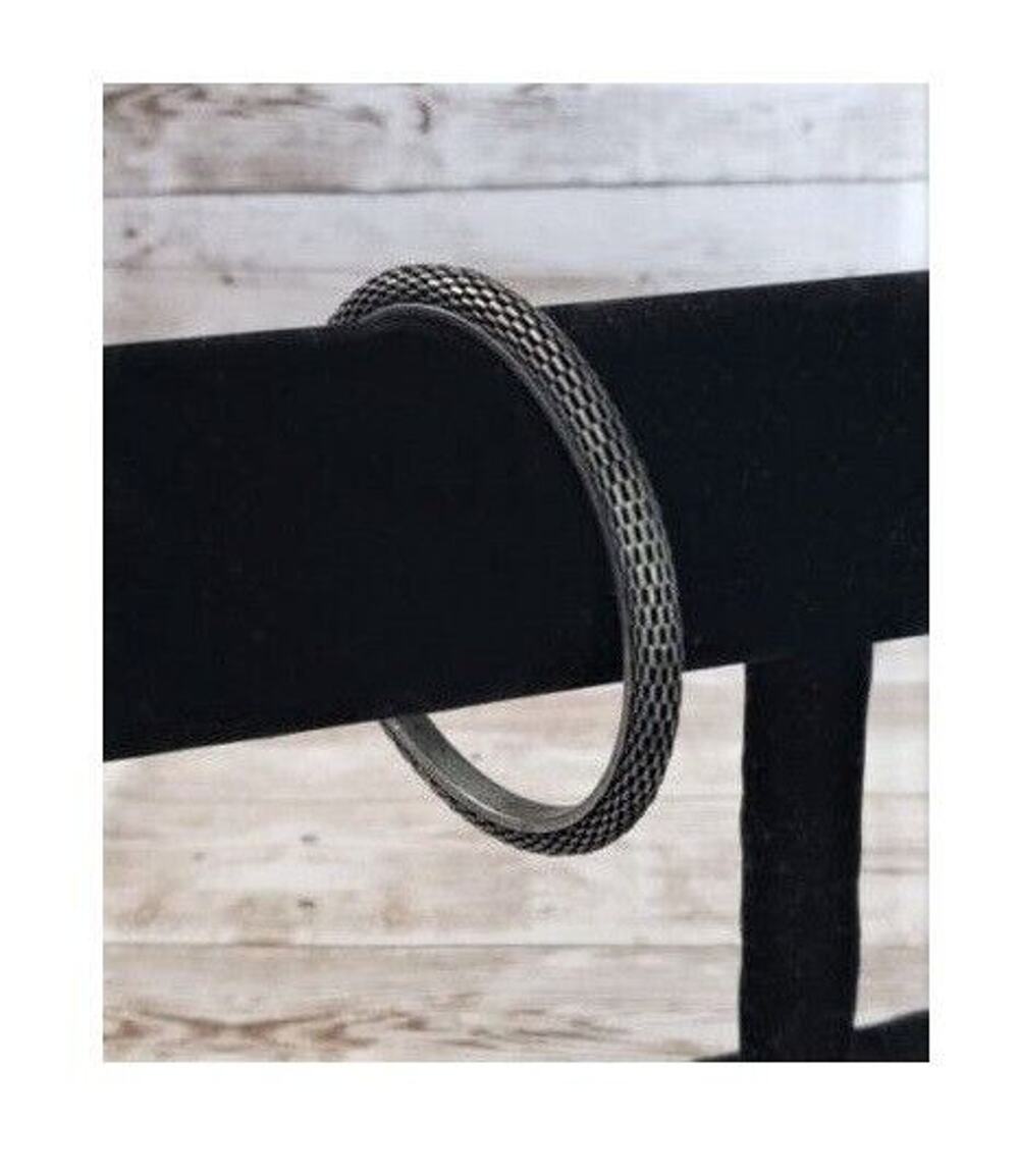 Vintage Bracelet / Bangle Stunning Dark Gray/Black Scale Like Design Bangle